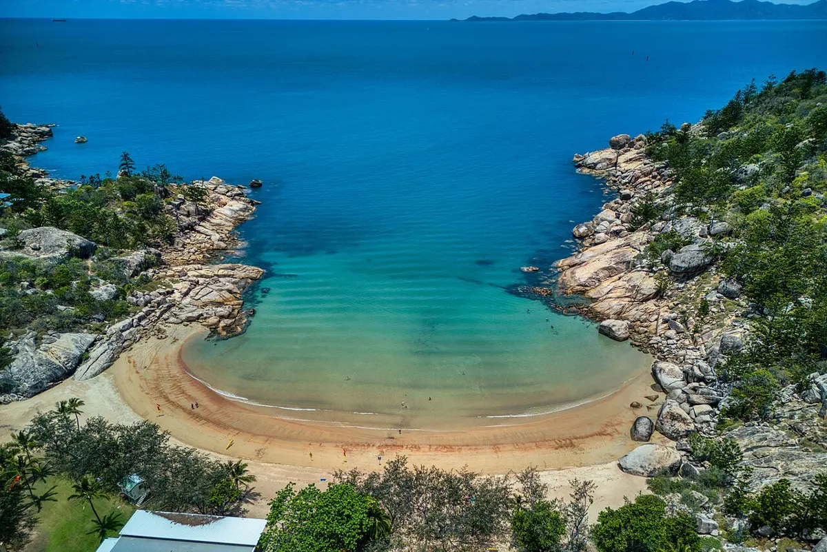 Alma Bay